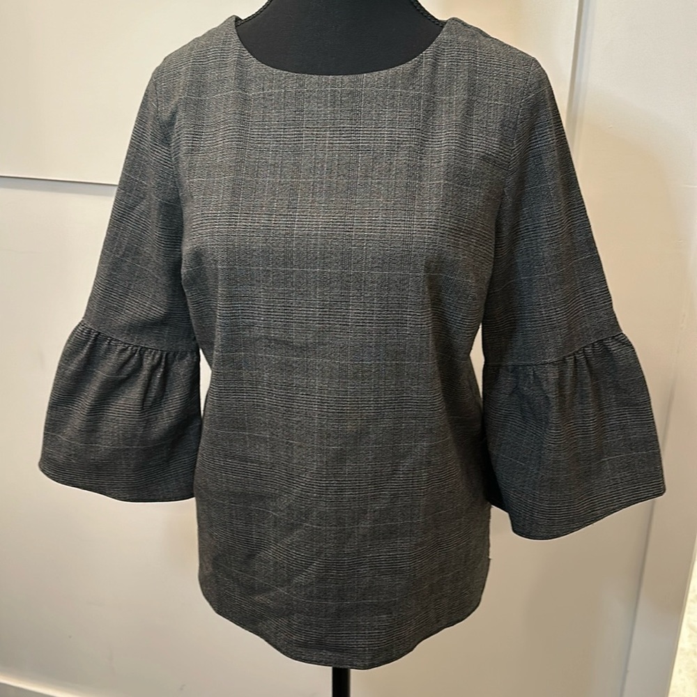 Stylish top round neck with puffy sleeves woman Reitmans woman size M